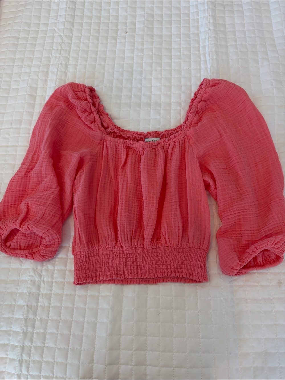 Women’s Pink Puff-Sleeve Smocked Crop Top